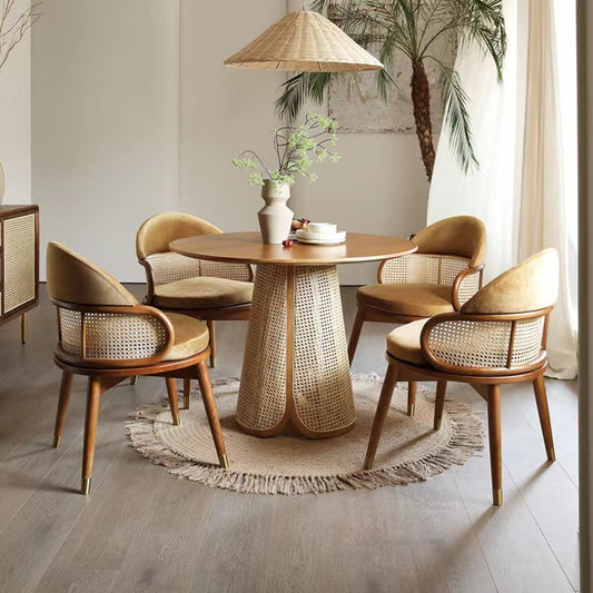 Laurel Classic Dining Table And Chairs
