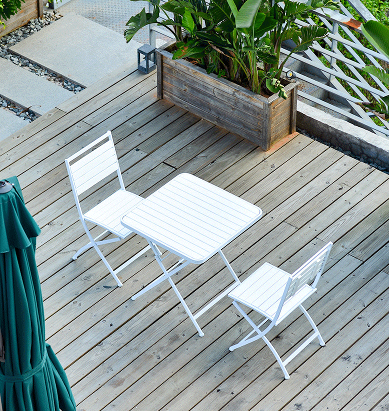 Outdoor Classic Table And Chair